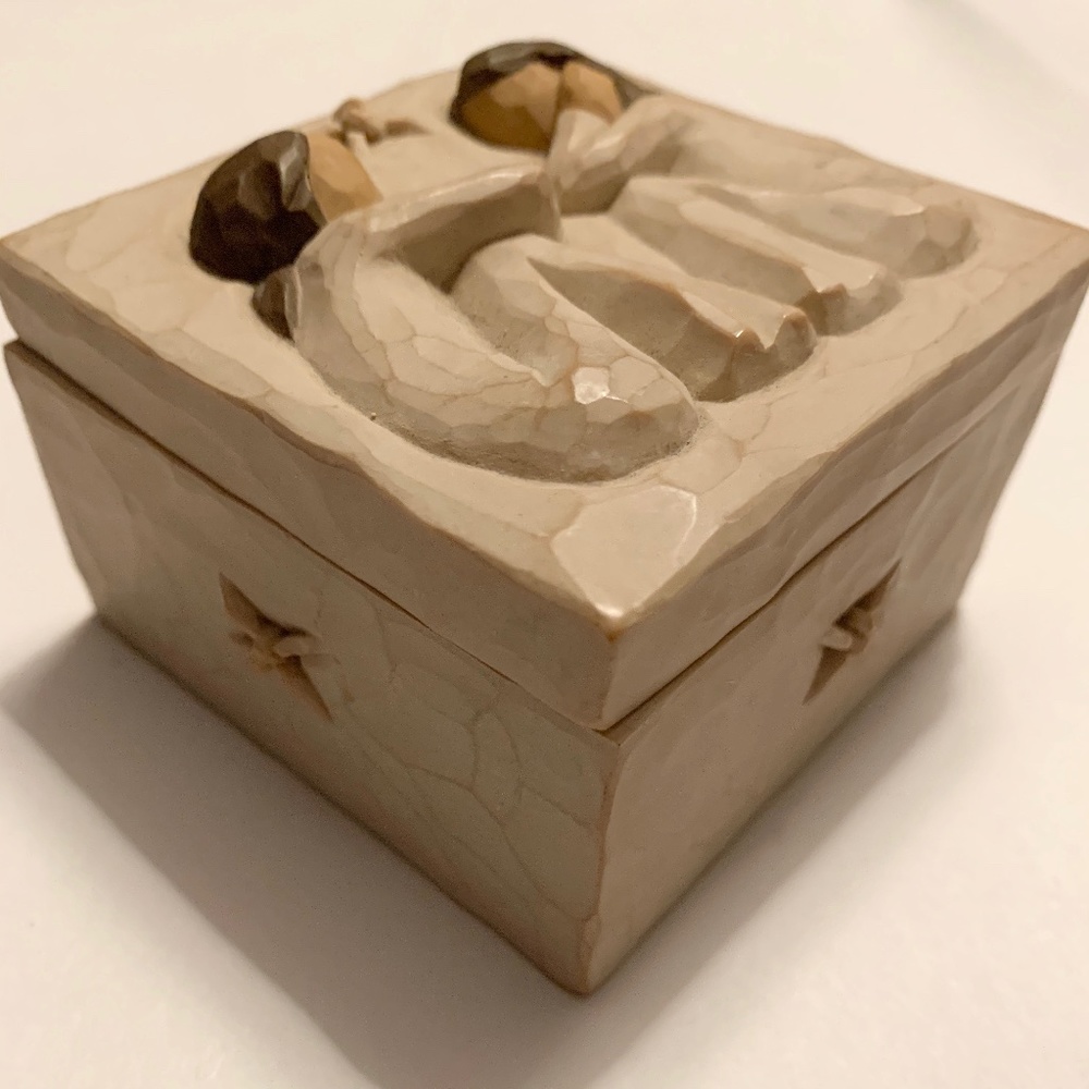 Willow Tree "Friendship" Keepsake Box